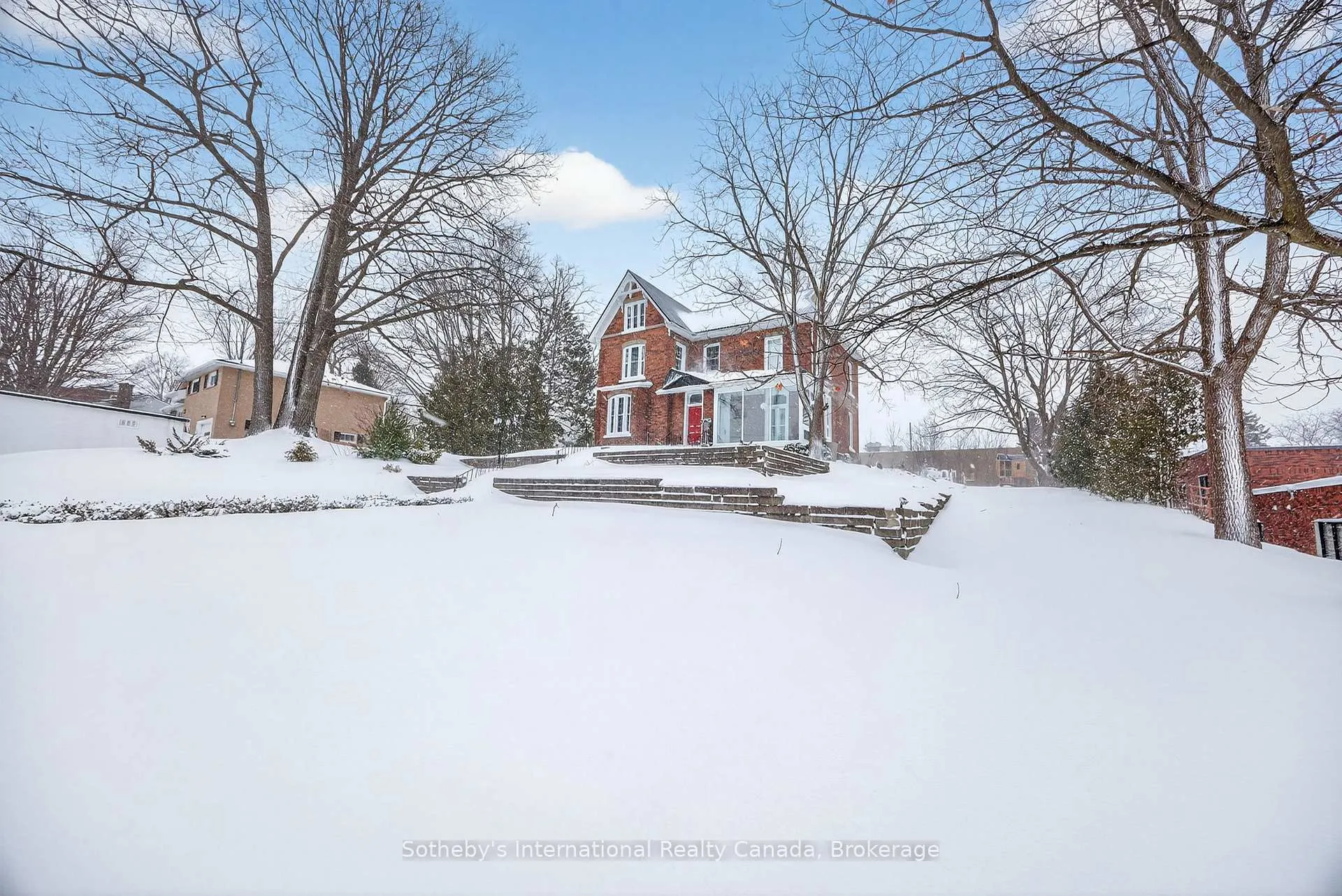 Photo 5 of 26 Robert Street E, Penetanguishene — HOMEH