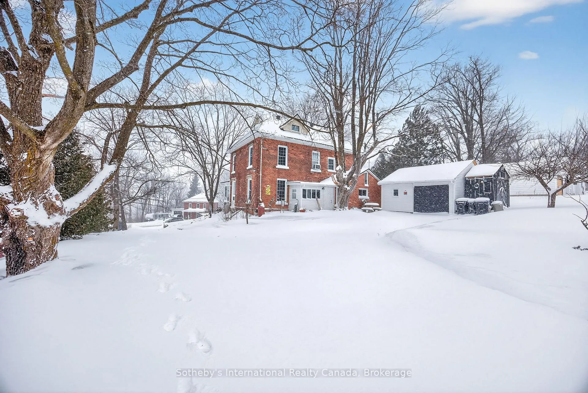 Photo 7 of 26 Robert Street E, Penetanguishene — HOMEH