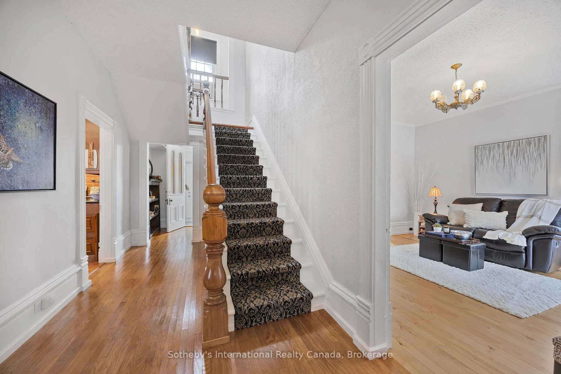Photo 8 of 26 Robert Street E, Penetanguishene — HOMEH