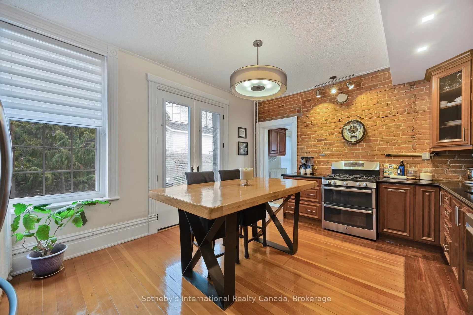 Photo 16 of 26 Robert Street E, Penetanguishene — HOMEH