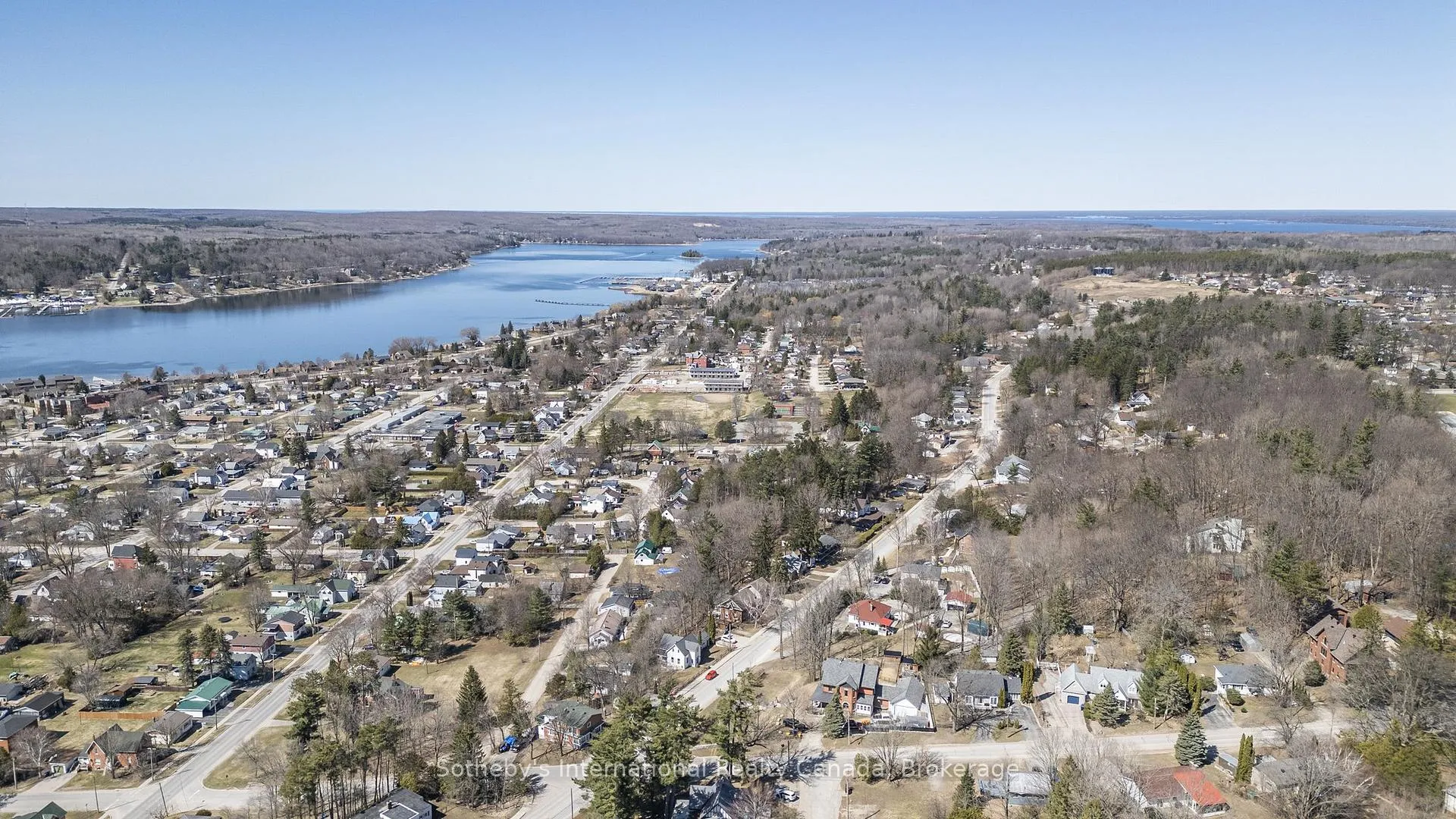 Photo 35 of 26 Robert Street E, Penetanguishene — HOMEH