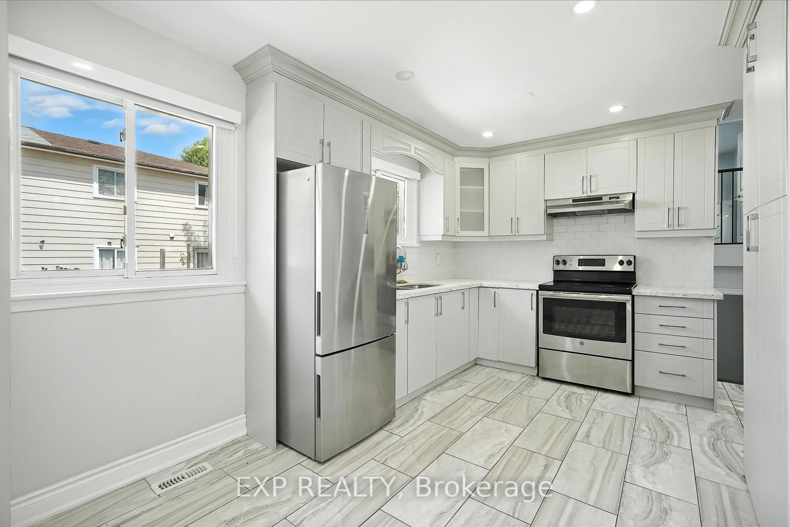 Photo 9 of 387 Archdekin Drive, Brampton, Madoc — HOMEH