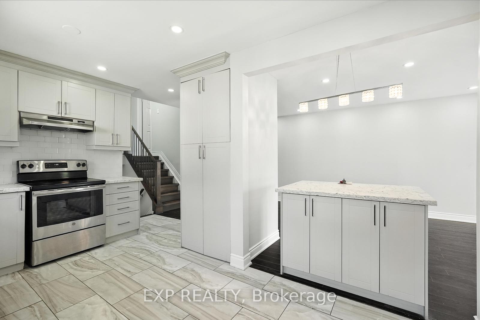 Photo 10 of 387 Archdekin Drive, Brampton, Madoc — HOMEH