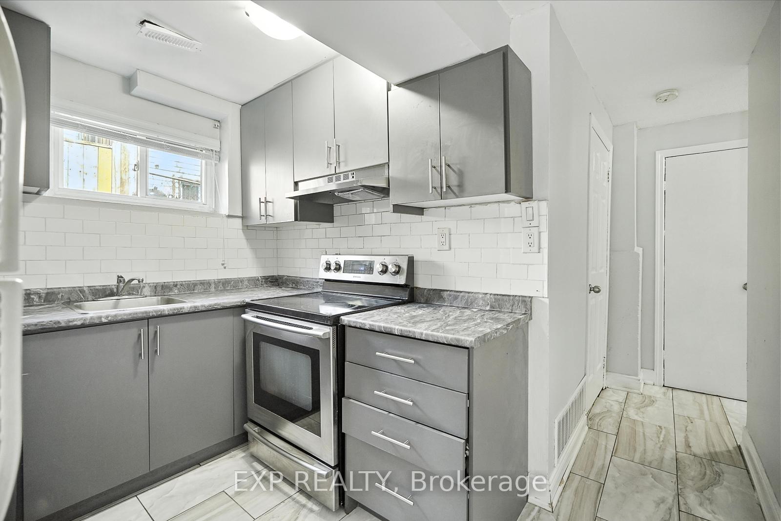 Photo 33 of 387 Archdekin Drive, Brampton, Madoc — HOMEH