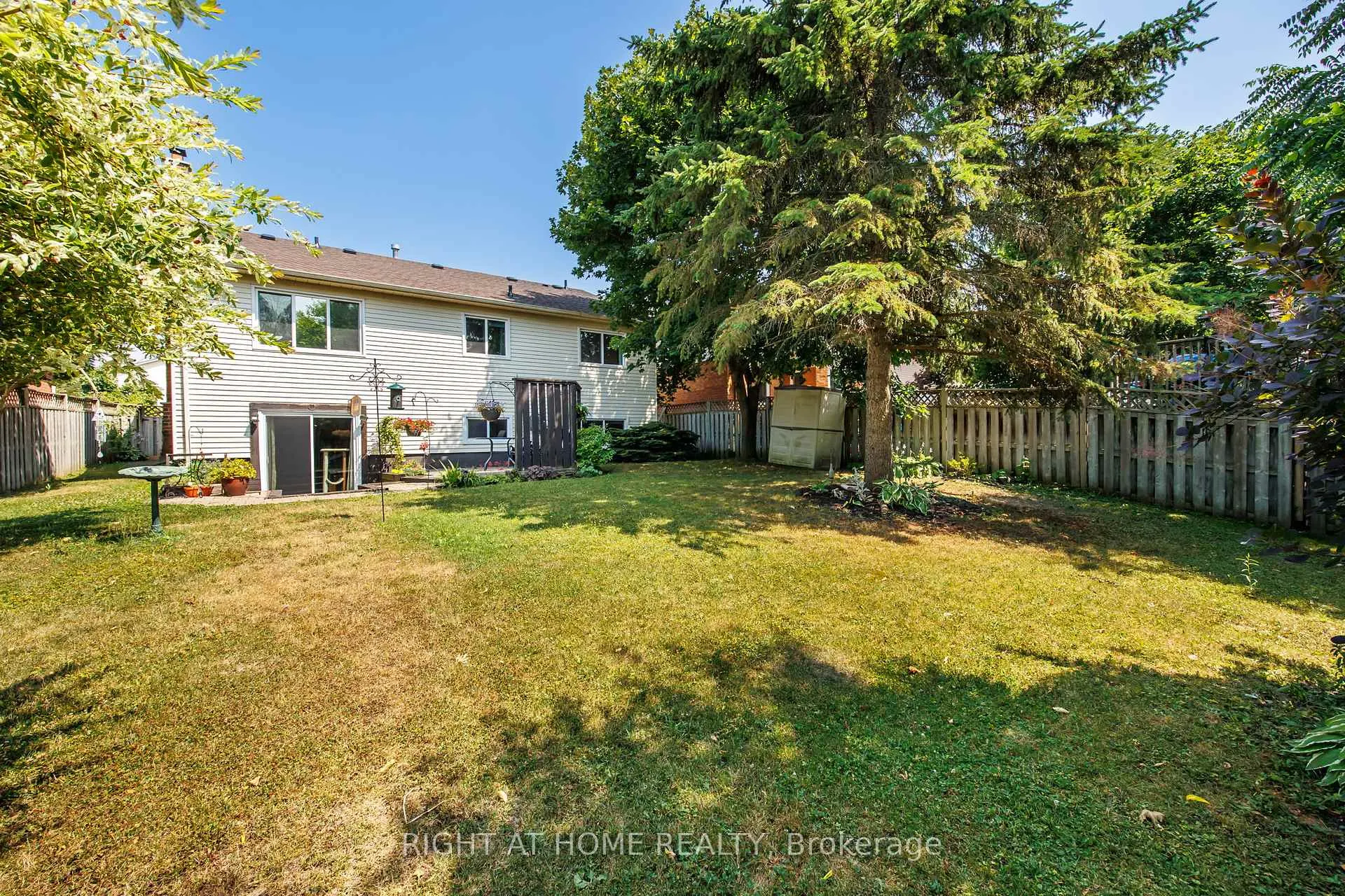Photo 35 of 29 Herrell Avenue, Barrie, Painswick South — HOMEH