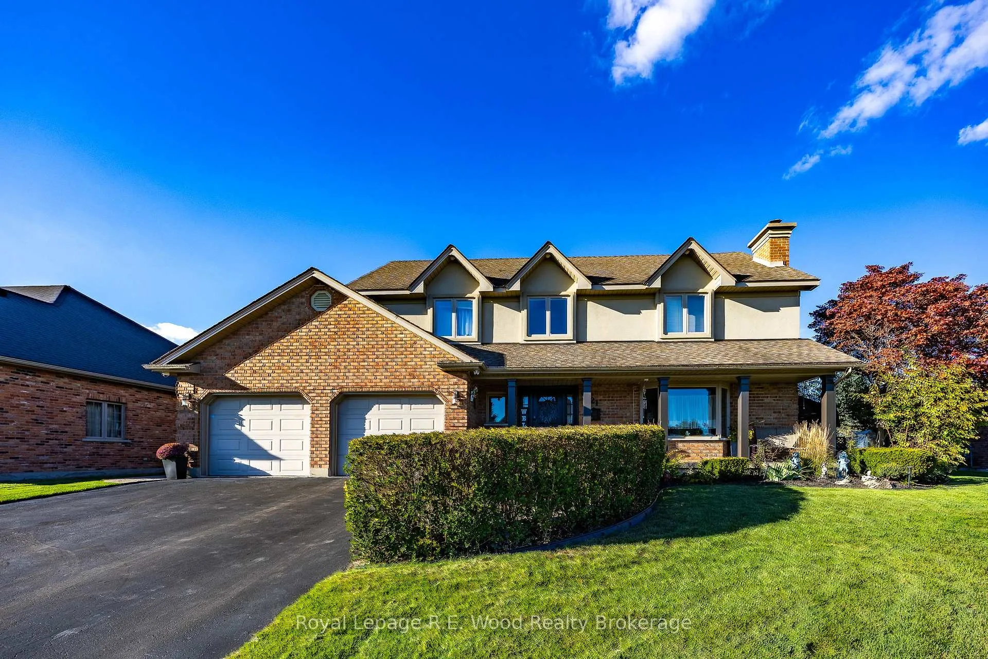 Photo 1 of 21 Thomas Avenue, Tillsonburg — HOMEH