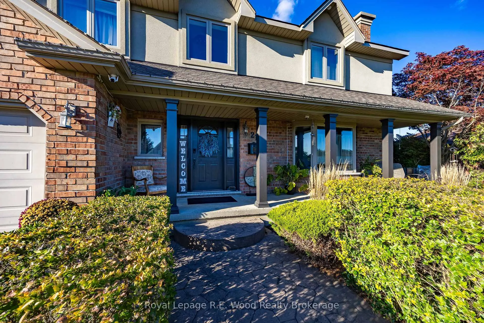 Photo 3 of 21 Thomas Avenue, Tillsonburg — HOMEH