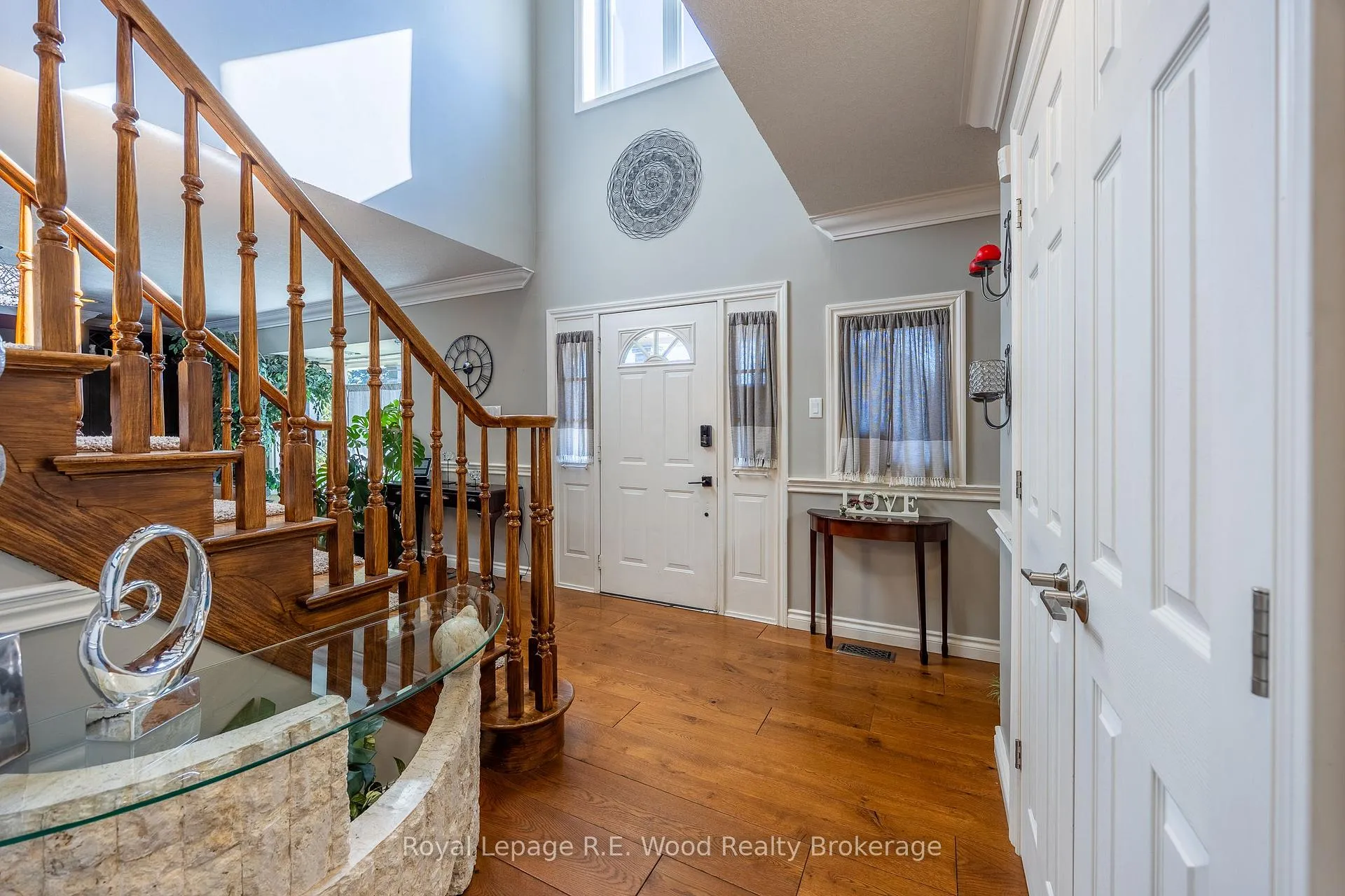 Photo 5 of 21 Thomas Avenue, Tillsonburg — HOMEH