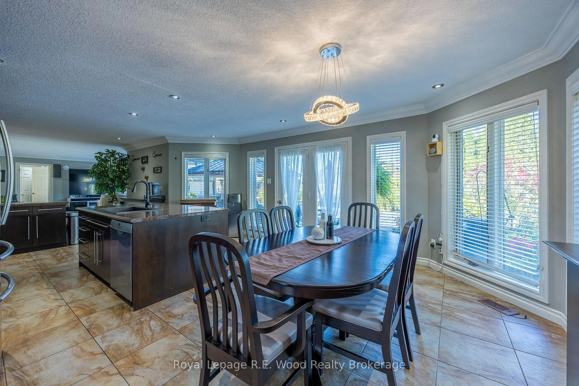 Photo 8 of 21 Thomas Avenue, Tillsonburg — HOMEH