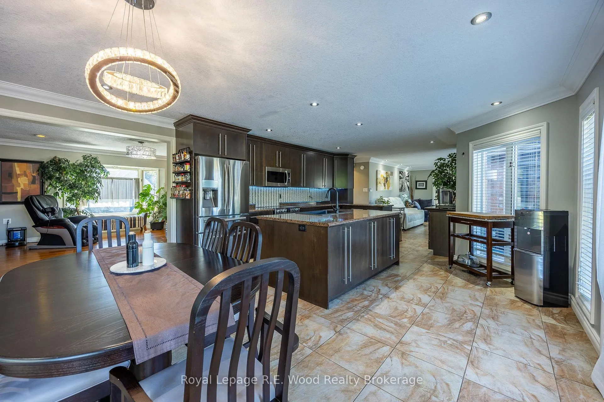Photo 9 of 21 Thomas Avenue, Tillsonburg — HOMEH