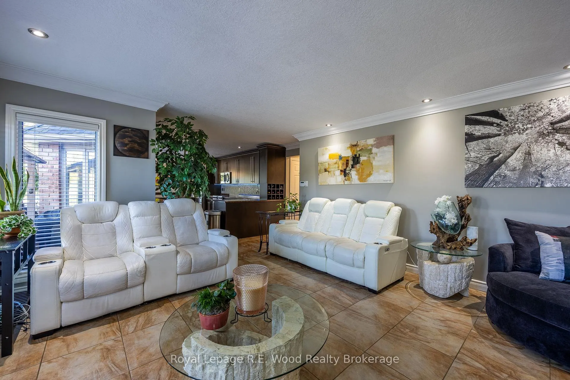 Photo 13 of 21 Thomas Avenue, Tillsonburg — HOMEH