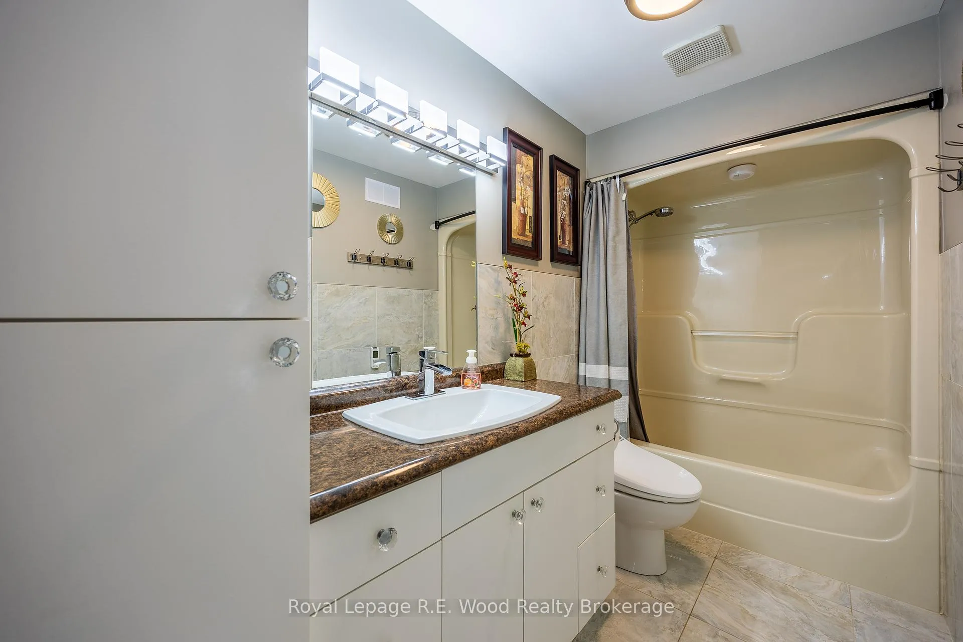 Photo 20 of 21 Thomas Avenue, Tillsonburg — HOMEH