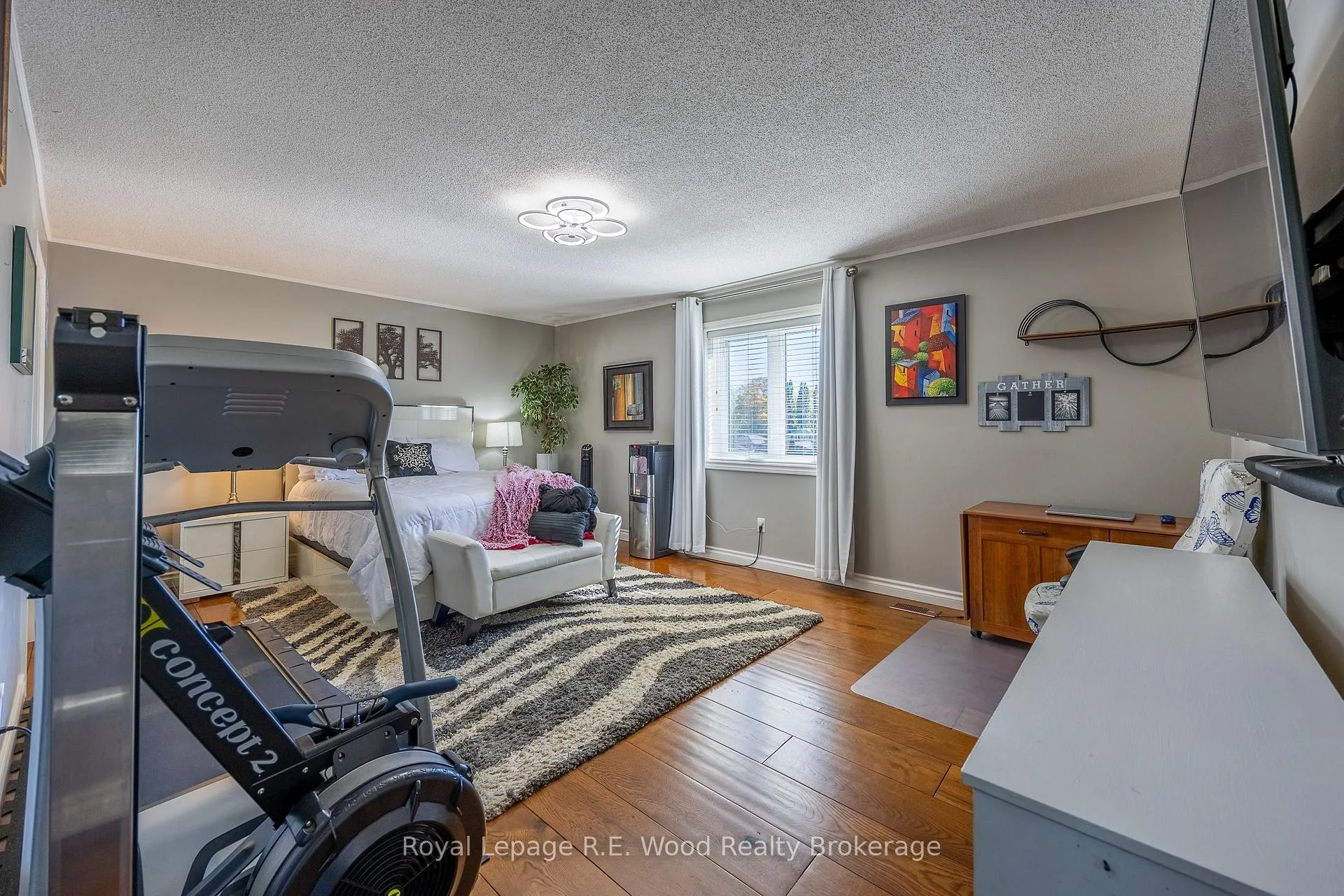 Photo 23 of 21 Thomas Avenue, Tillsonburg — HOMEH