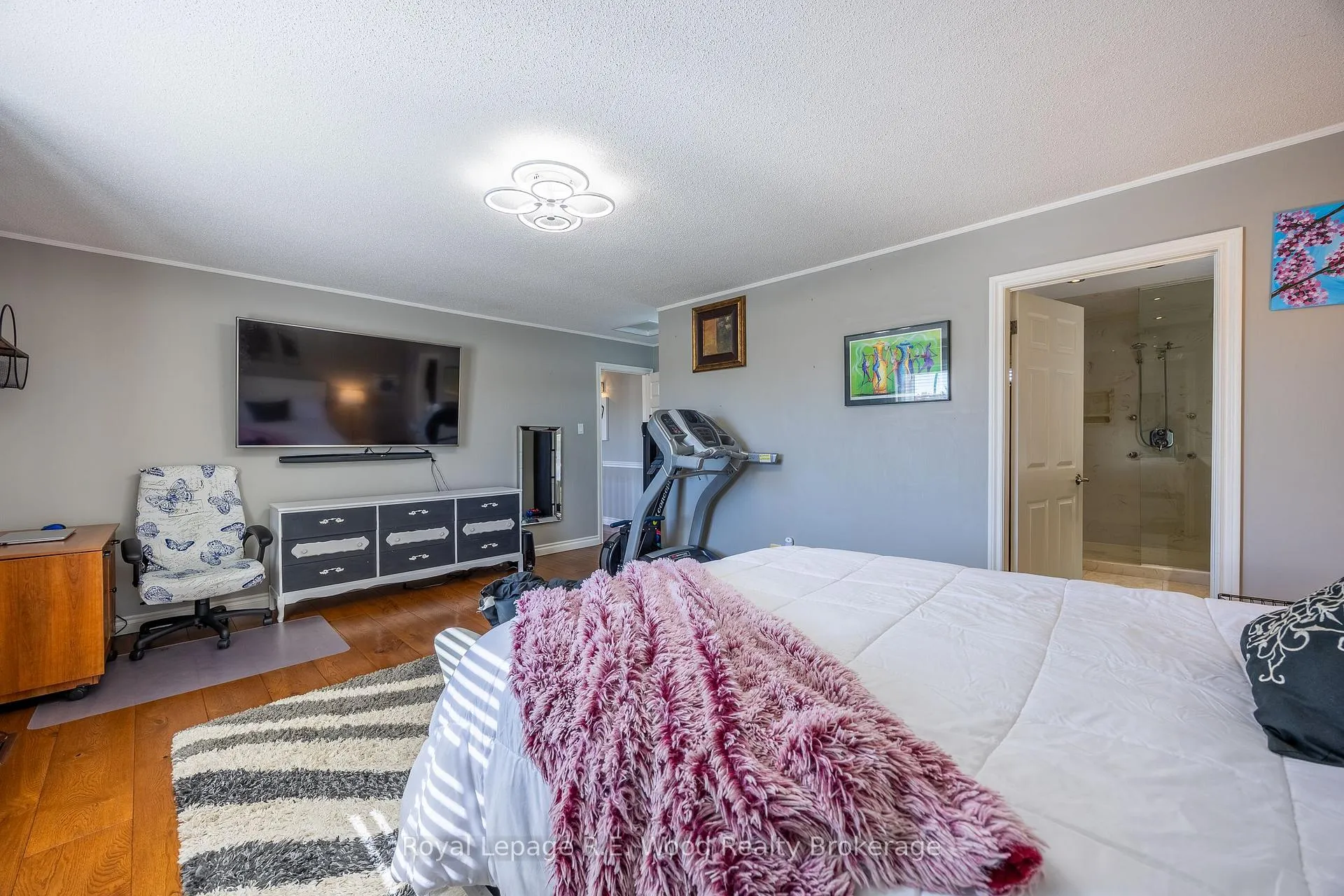 Photo 24 of 21 Thomas Avenue, Tillsonburg — HOMEH
