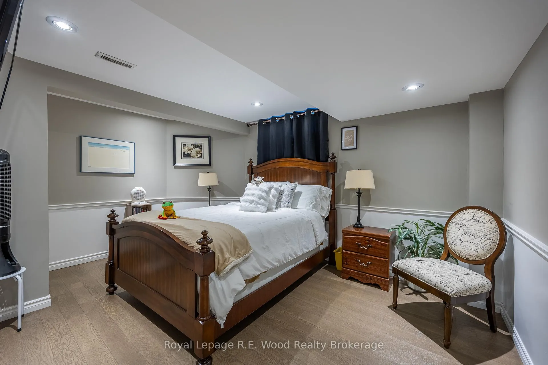 Photo 33 of 21 Thomas Avenue, Tillsonburg — HOMEH