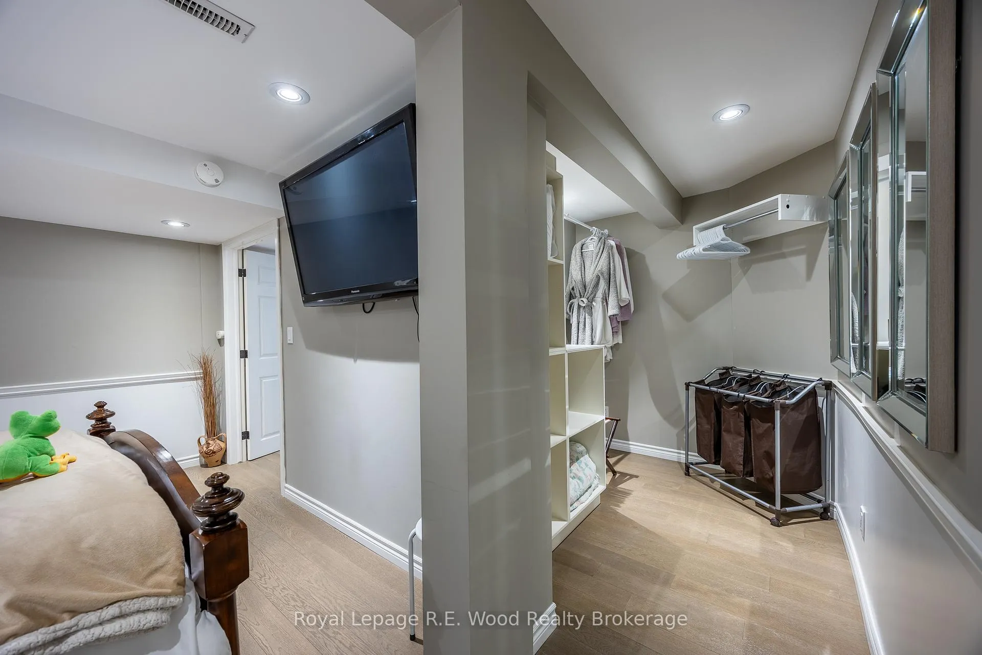 Photo 34 of 21 Thomas Avenue, Tillsonburg — HOMEH