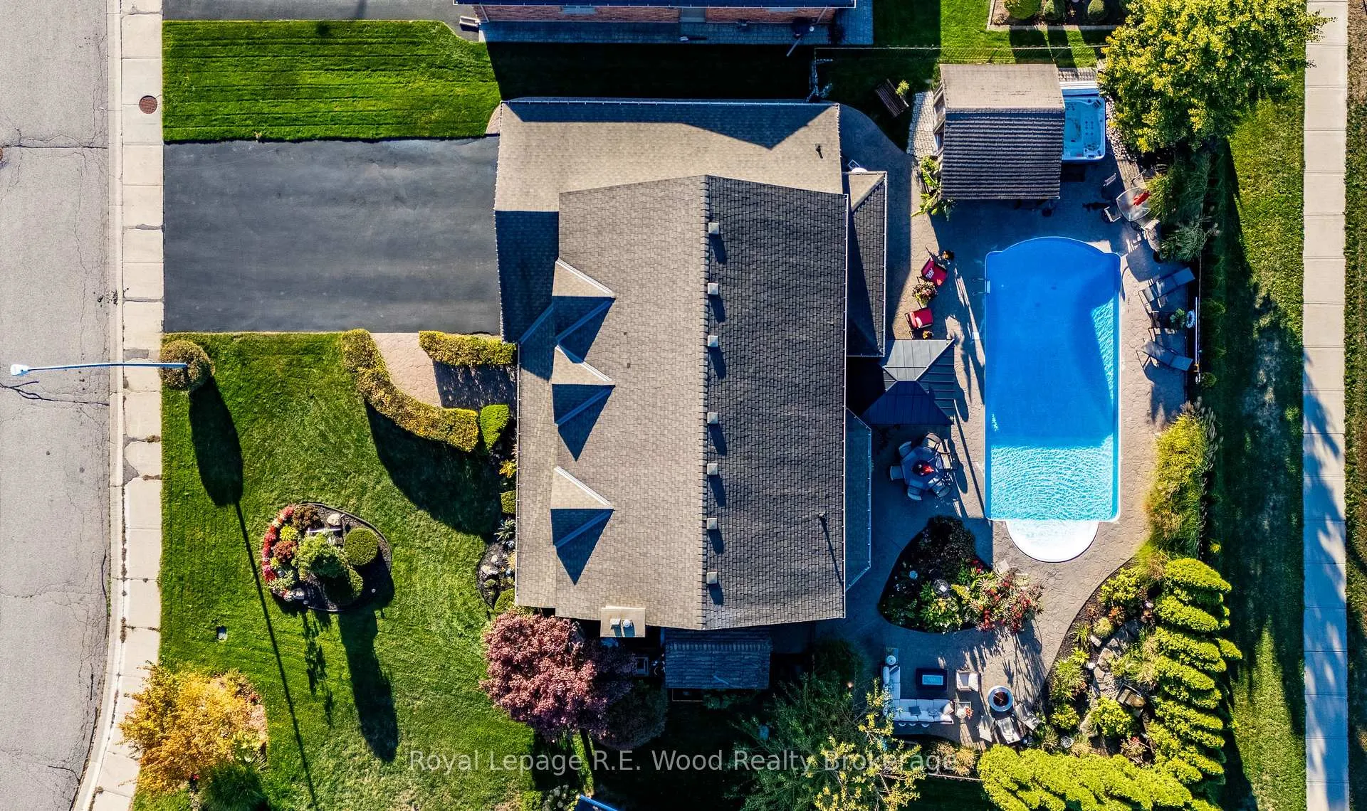 Photo 35 of 21 Thomas Avenue, Tillsonburg — HOMEH