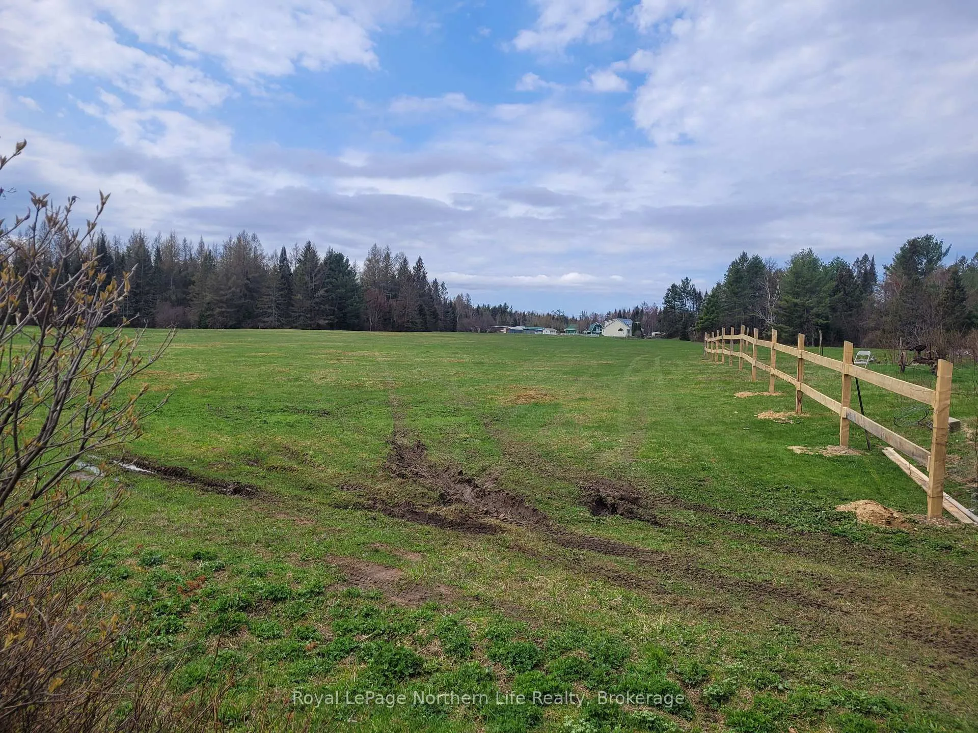 Photo 4 of PT LOT 19 Con 13, Papineau-Cameron, Papineau Cameron — HOMEH