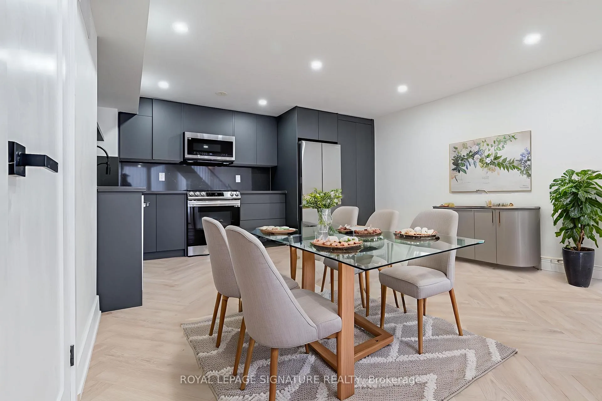 Photo 6 of Unit 2, 861 O'Connor Drive E, Toronto, O'Connor-Parkview — HOMEH