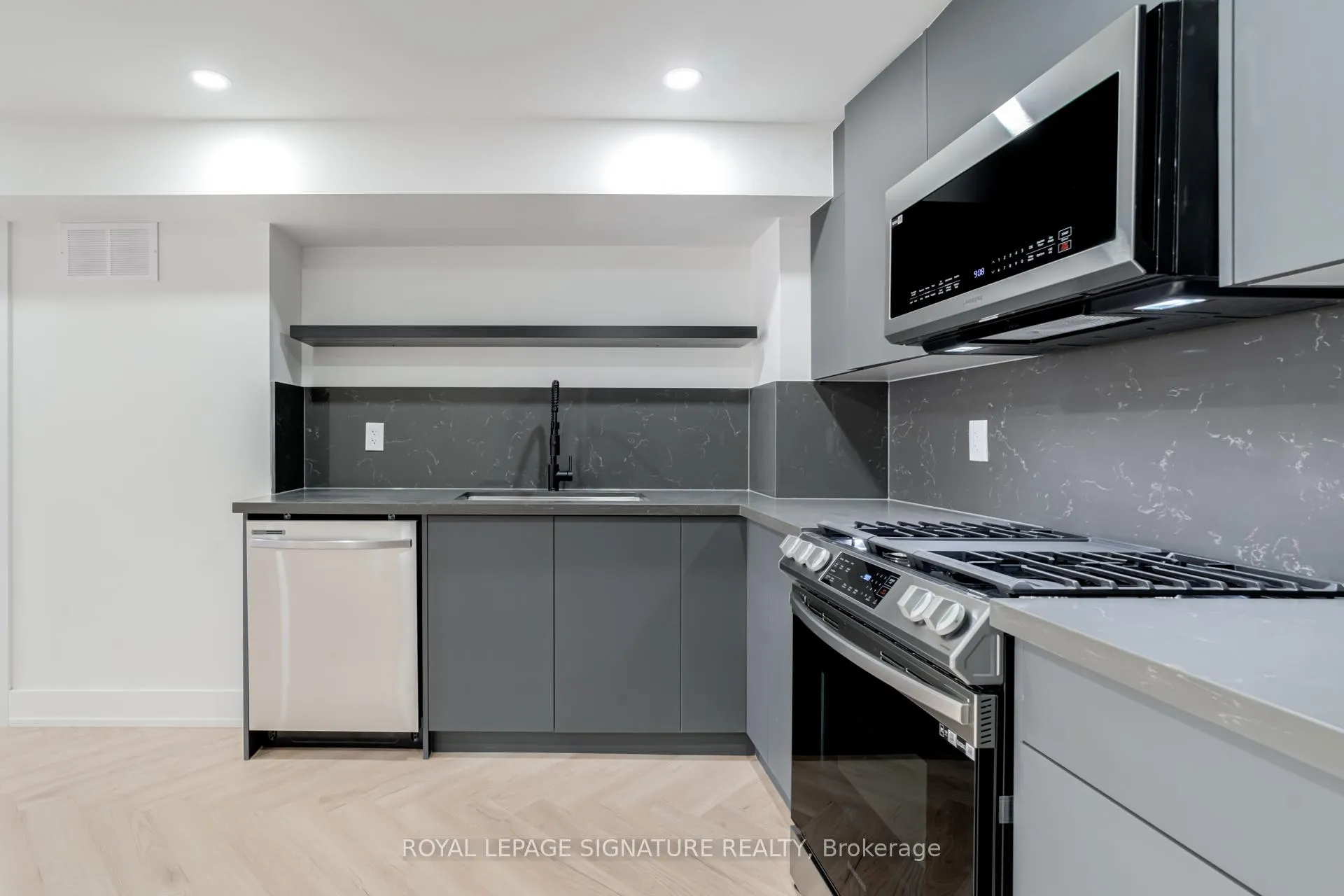 Photo 12 of Unit 2, 861 O'Connor Drive E, Toronto, O'Connor-Parkview — HOMEH