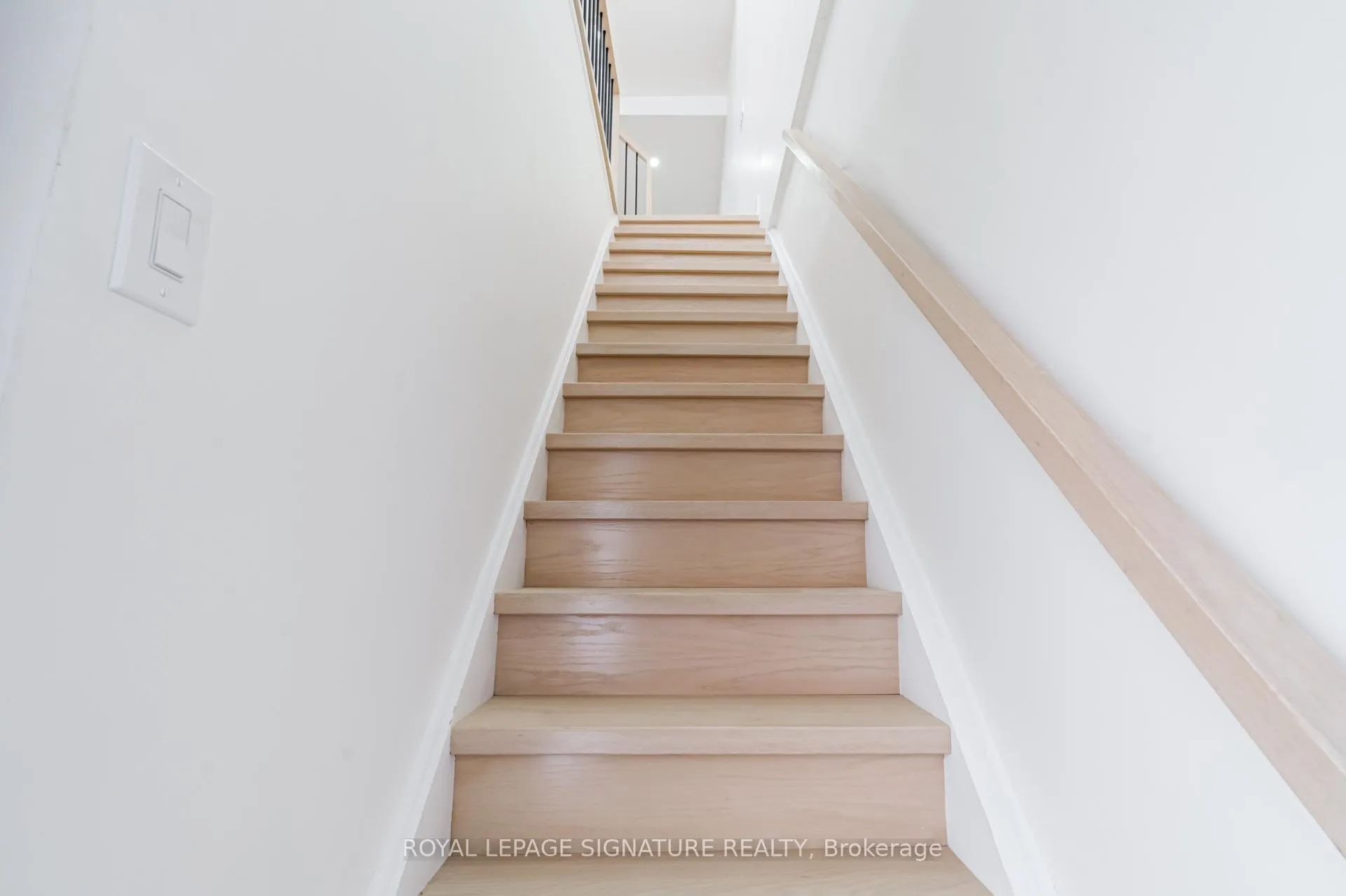 Photo 25 of Unit 2, 861 O'Connor Drive E, Toronto, O'Connor-Parkview — HOMEH