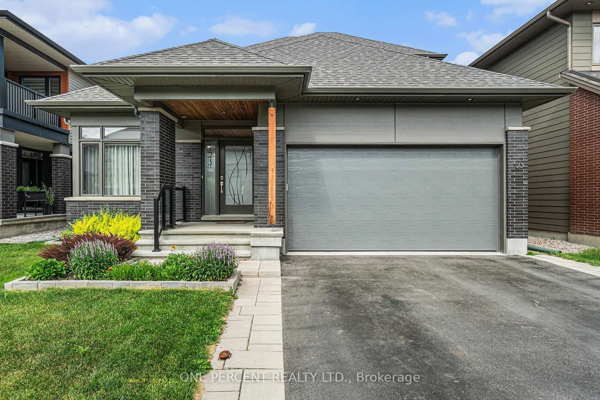 Photo 1 of 123 Pathfinder Way, Ottawa, Riverside South/Gloucester Glen — HOMEH