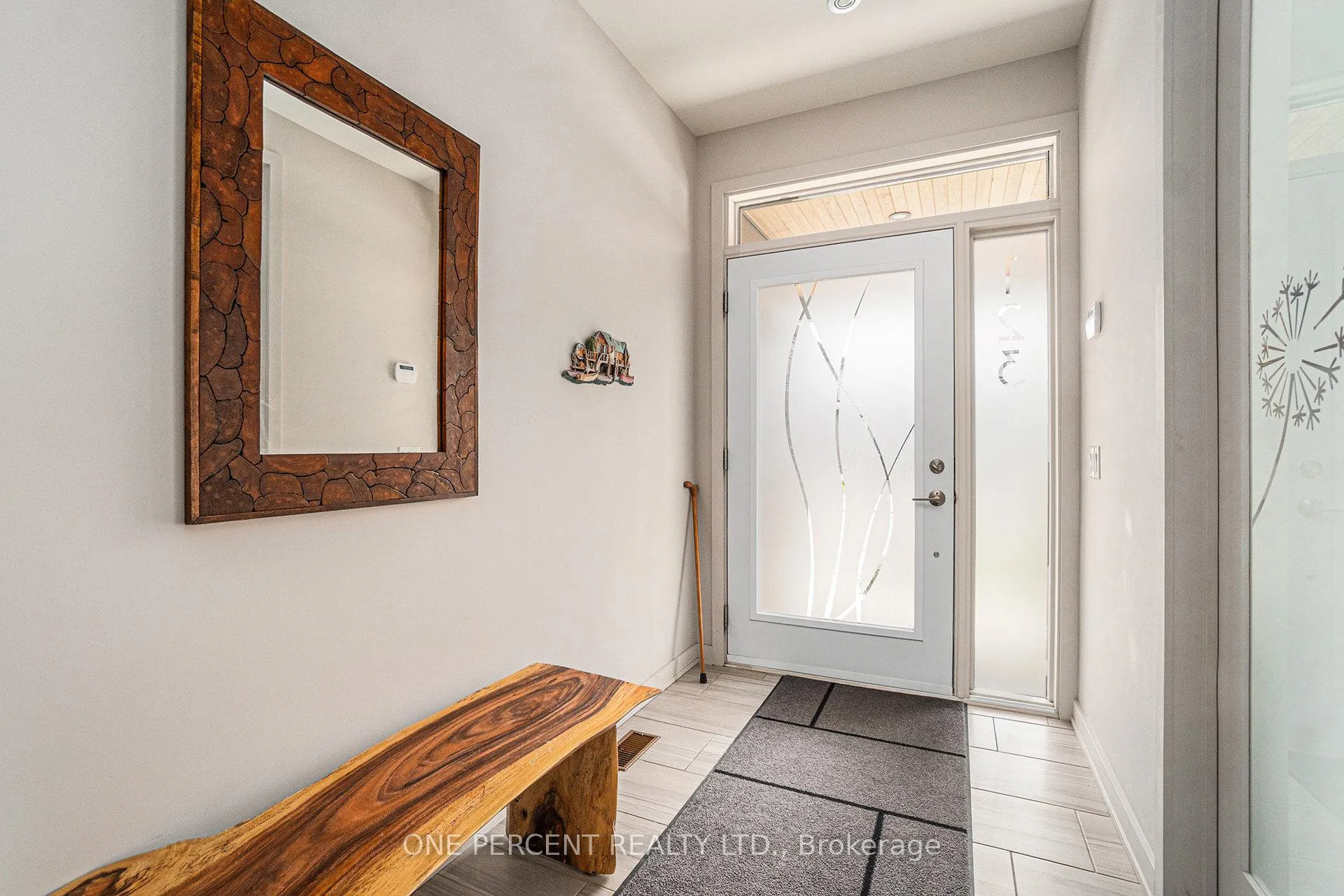 Photo 2 of 123 Pathfinder Way, Ottawa, Riverside South/Gloucester Glen — HOMEH