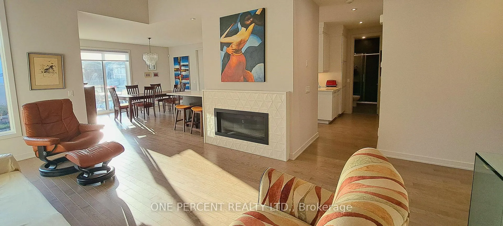 Photo 3 of 123 Pathfinder Way, Ottawa, Riverside South/Gloucester Glen — HOMEH
