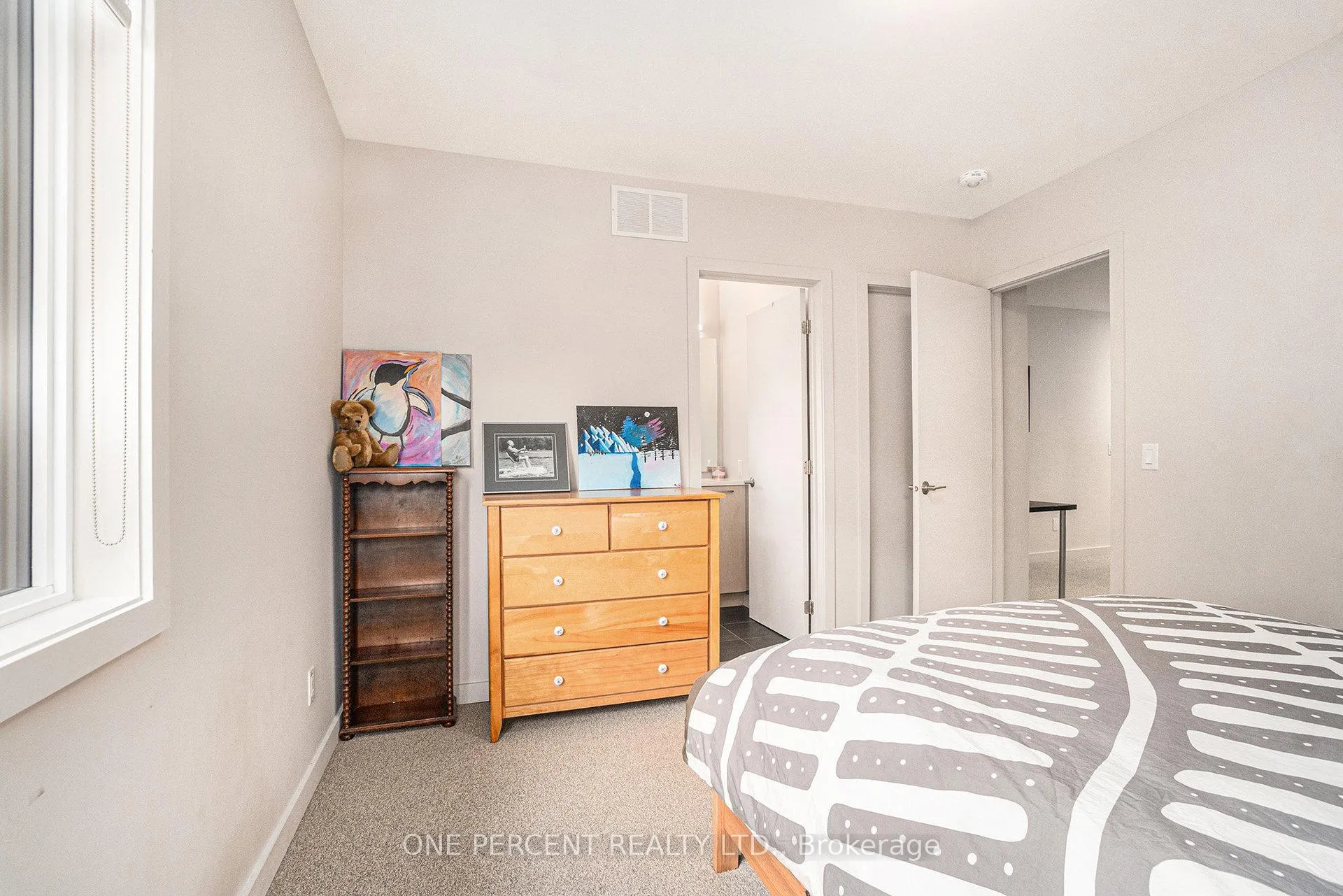 Photo 16 of 123 Pathfinder Way, Ottawa, Riverside South/Gloucester Glen — HOMEH
