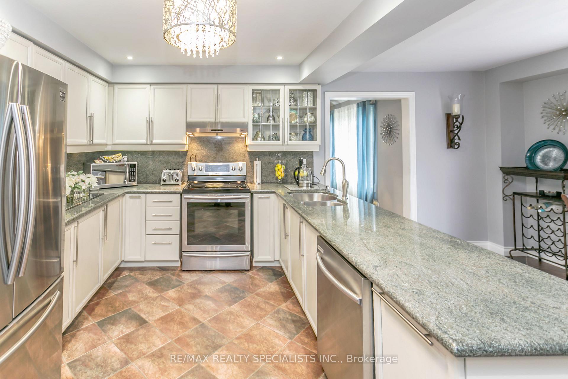 Photo 10 of 49 Simms Drive, Ajax, Central West — HOMEH