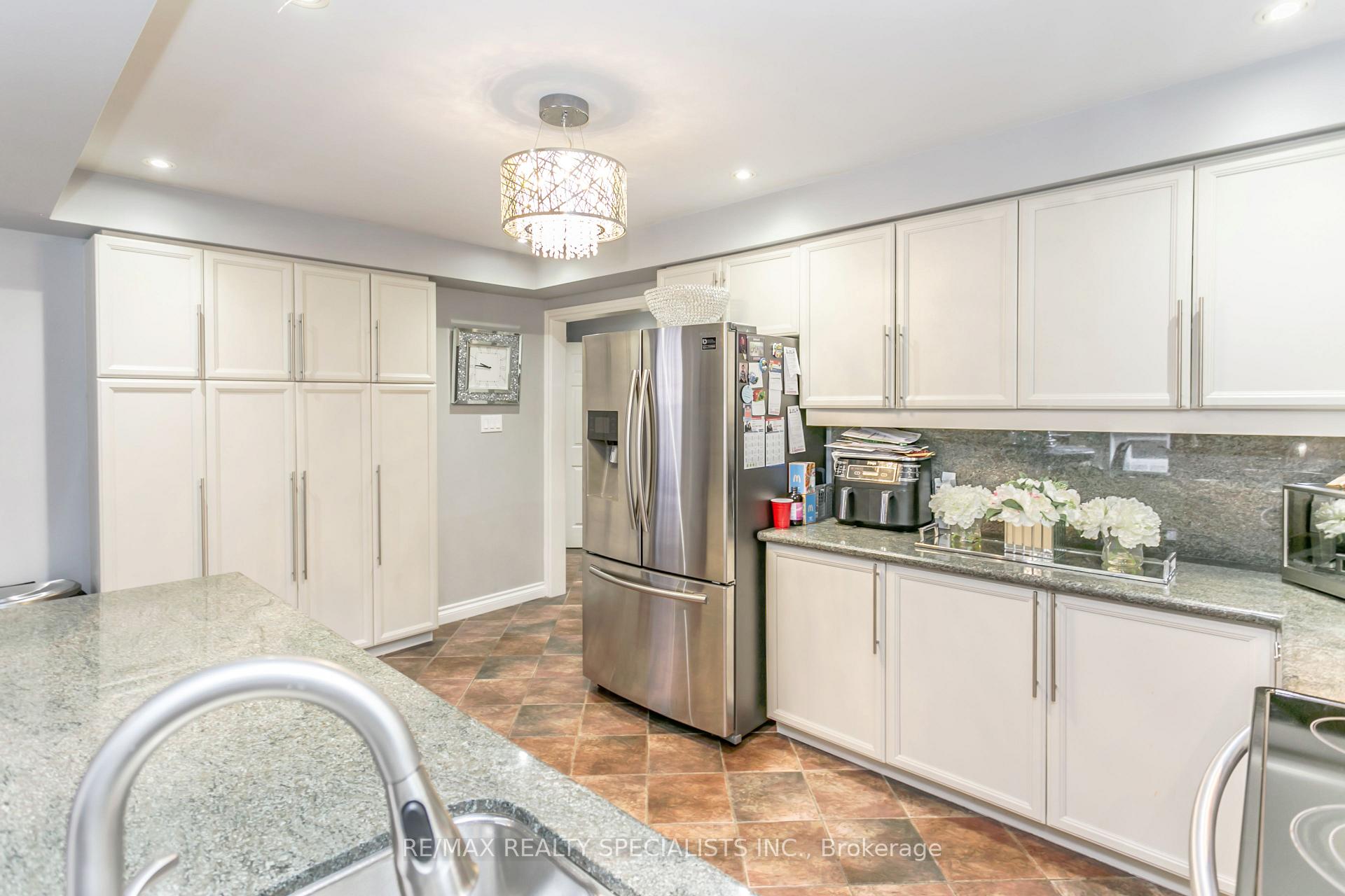 Photo 12 of 49 Simms Drive, Ajax, Central West — HOMEH