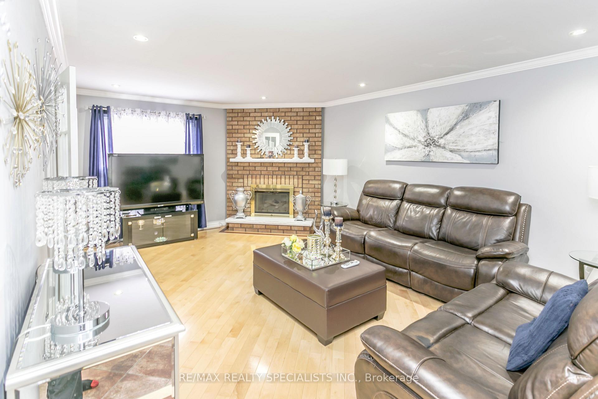 Photo 14 of 49 Simms Drive, Ajax, Central West — HOMEH