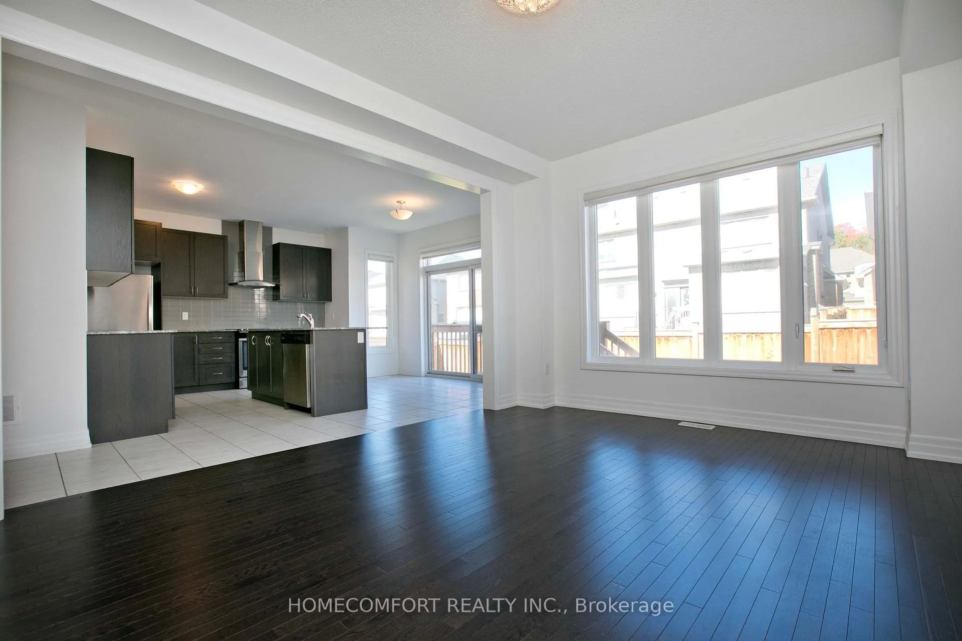 Photo 5 of 14 St Ives Crescent, Whitby, Williamsburg — HOMEH