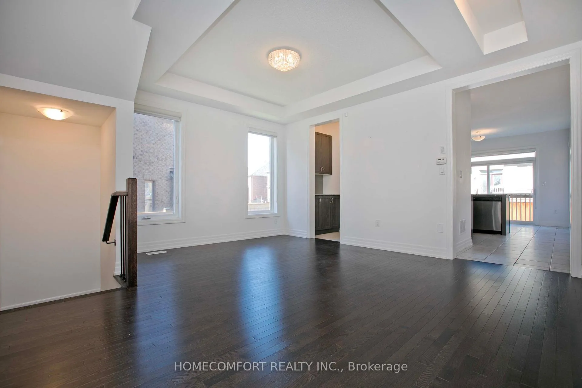 Photo 10 of 14 St Ives Crescent, Whitby, Williamsburg — HOMEH