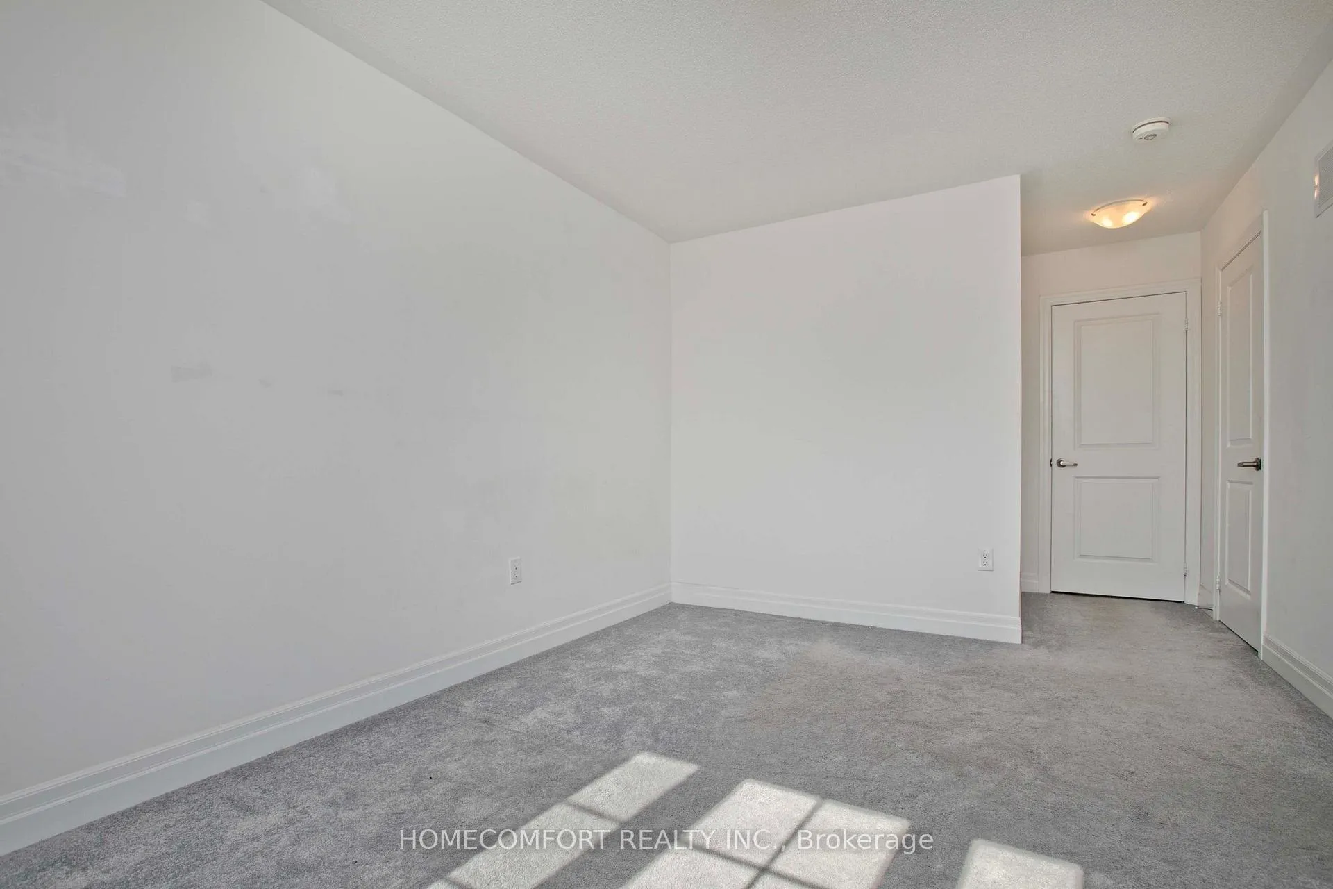 Photo 27 of 14 St Ives Crescent, Whitby, Williamsburg — HOMEH