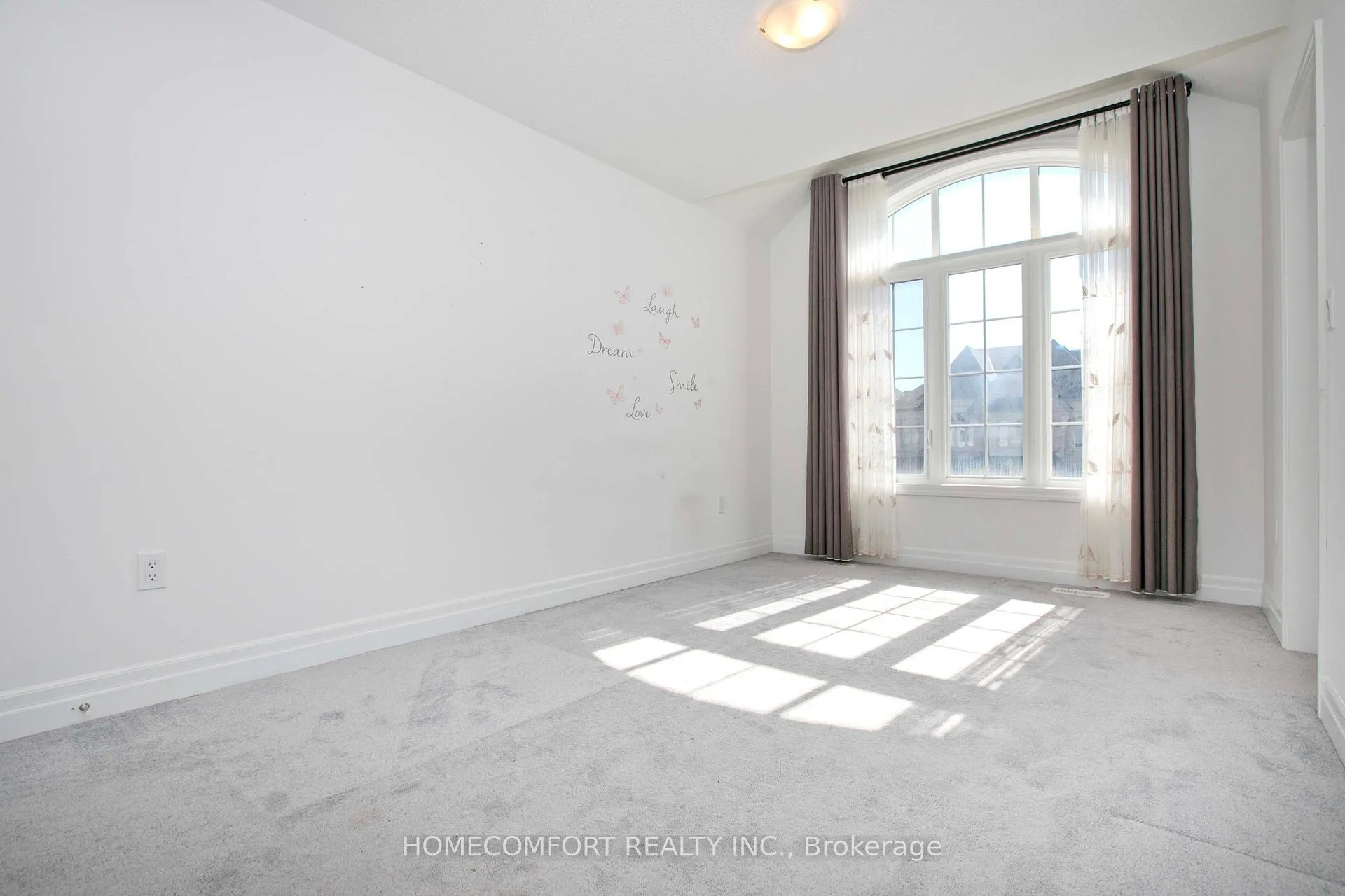 Photo 30 of 14 St Ives Crescent, Whitby, Williamsburg — HOMEH