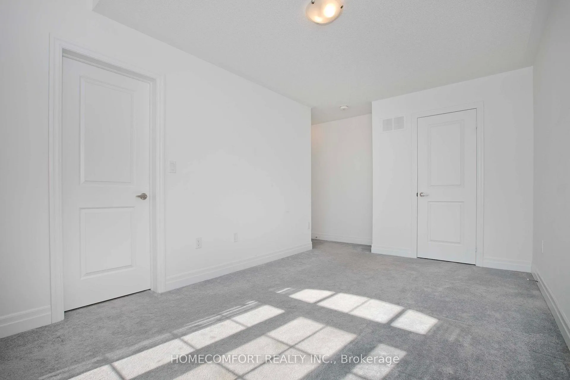 Photo 31 of 14 St Ives Crescent, Whitby, Williamsburg — HOMEH
