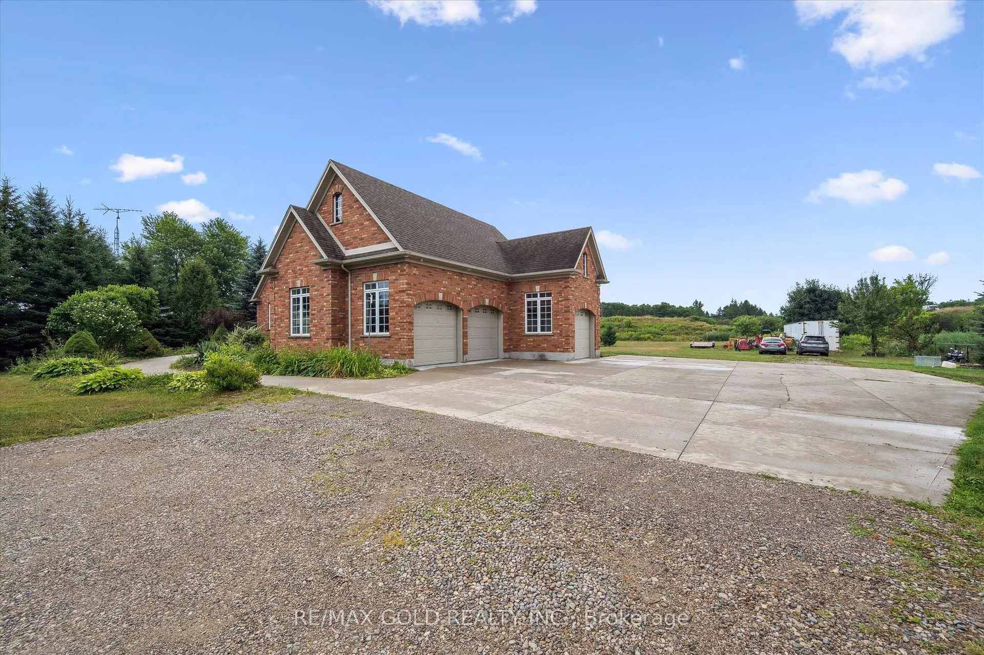 Photo 1 of 6615 Ellis Road, Puslinch, Puslinch Lake Settlement Areas — HOMEH