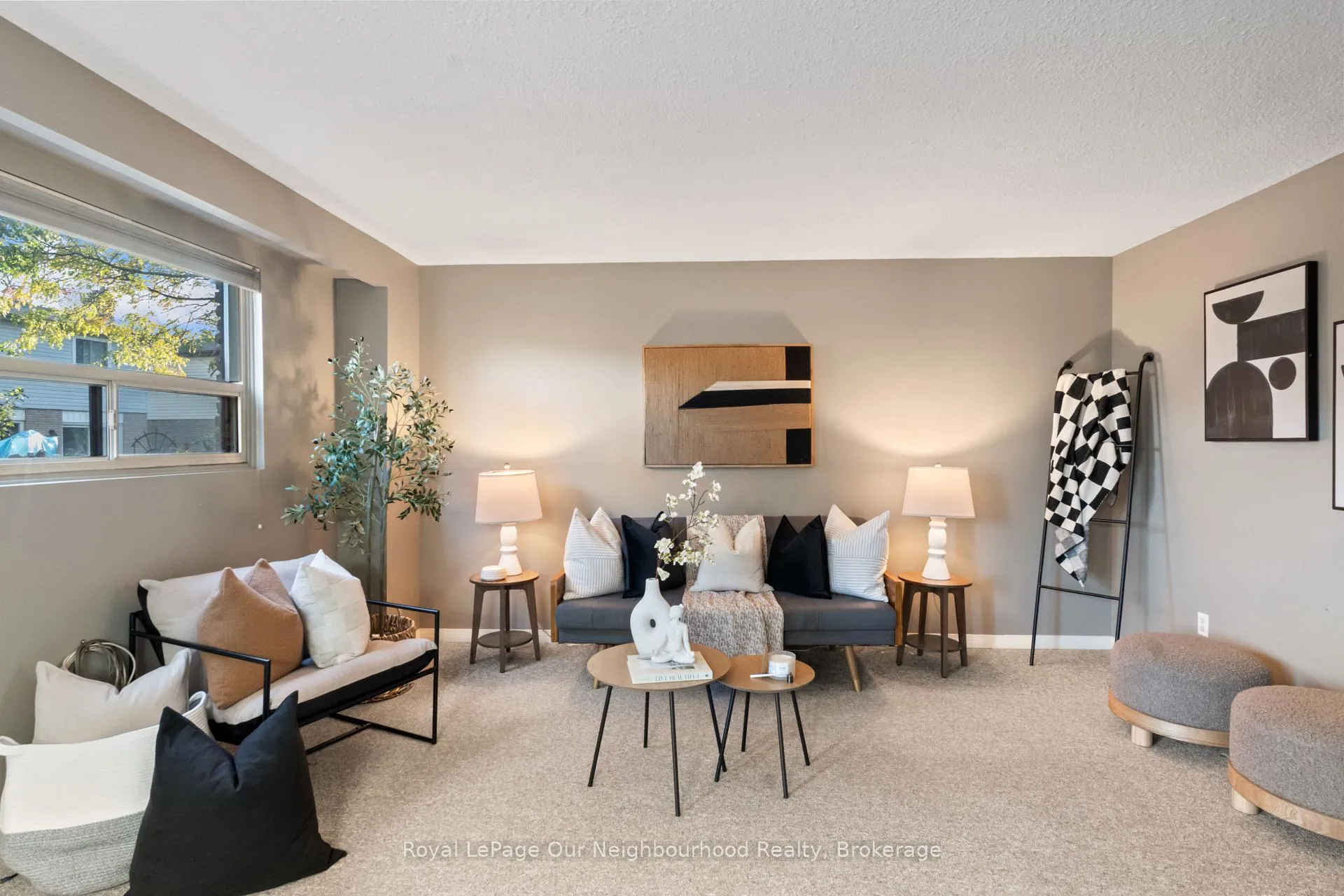 Photo 9 of 535 Carmello Court, Pickering, West Shore — HOMEH