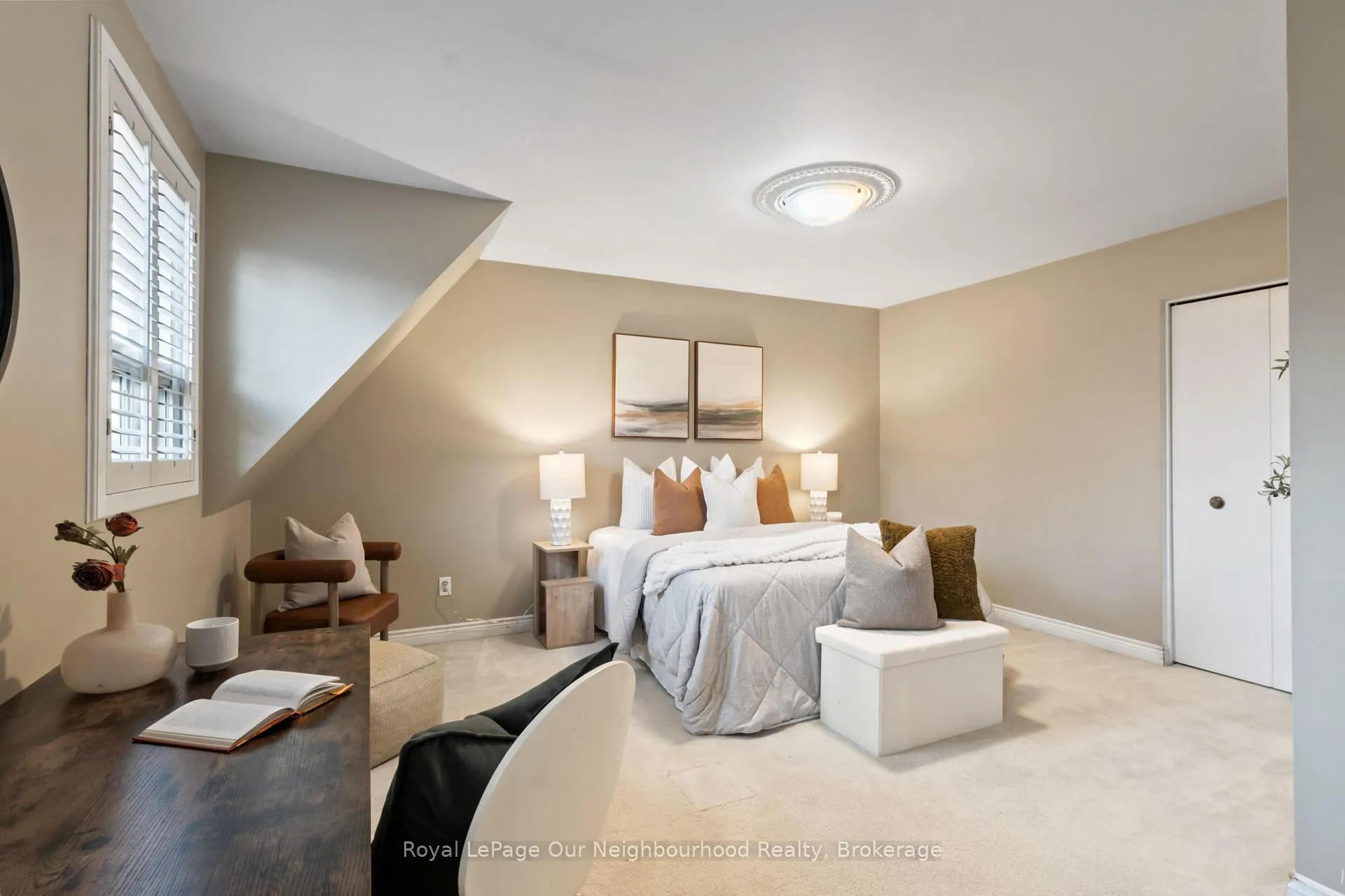 Photo 12 of 535 Carmello Court, Pickering, West Shore — HOMEH