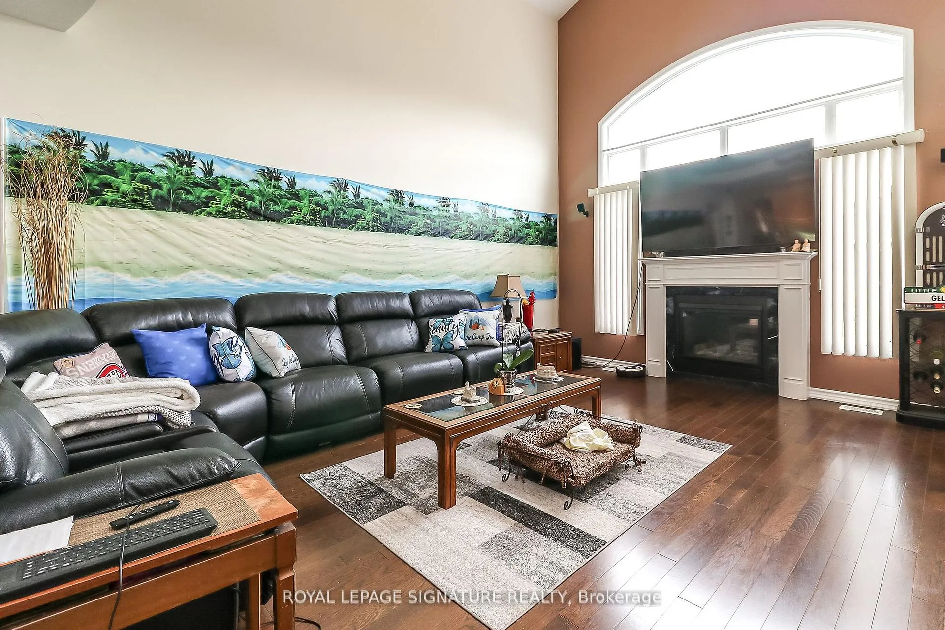 Photo 4 of 48 Allegra Drive, Wasaga Beach — HOMEH