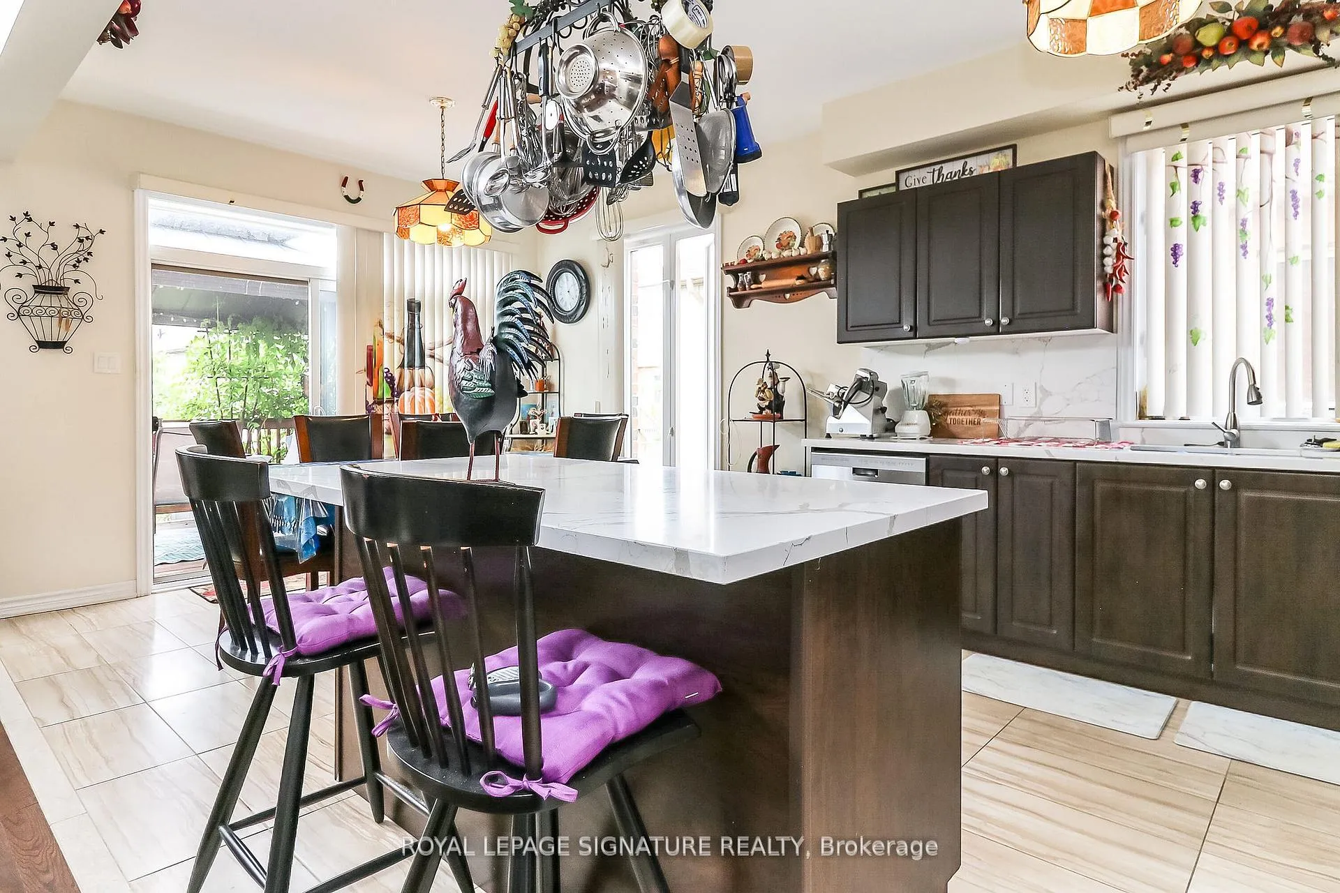 Photo 8 of 48 Allegra Drive, Wasaga Beach — HOMEH