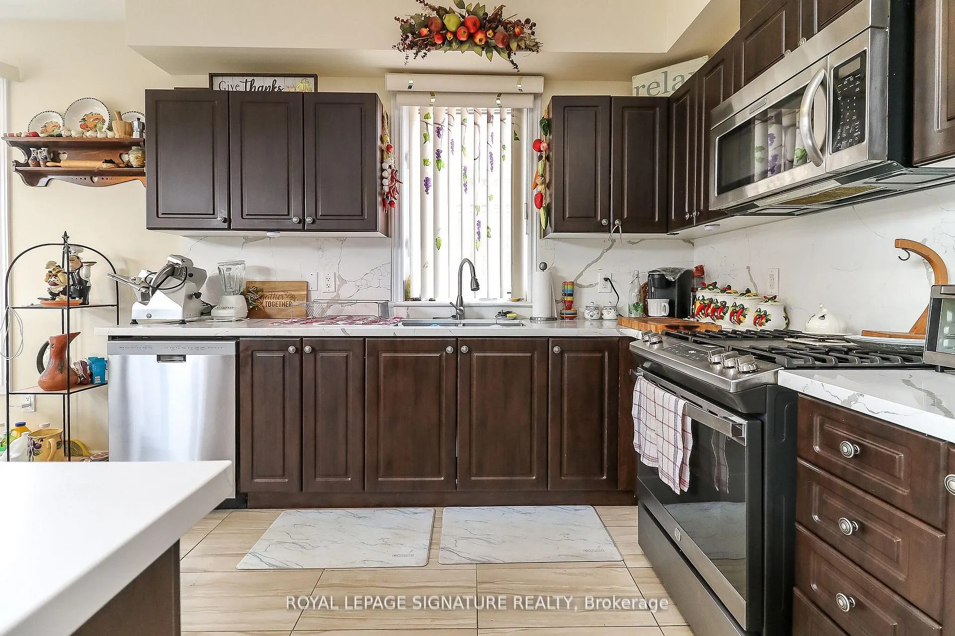 Photo 9 of 48 Allegra Drive, Wasaga Beach — HOMEH