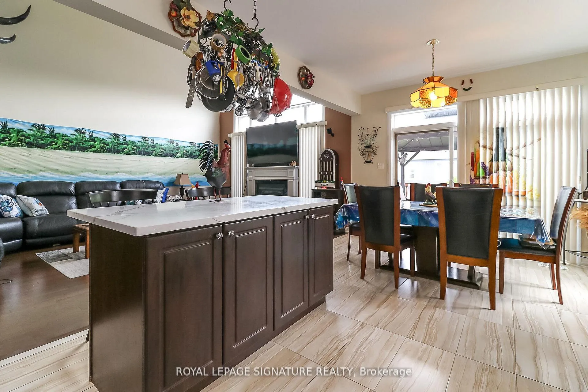 Photo 10 of 48 Allegra Drive, Wasaga Beach — HOMEH