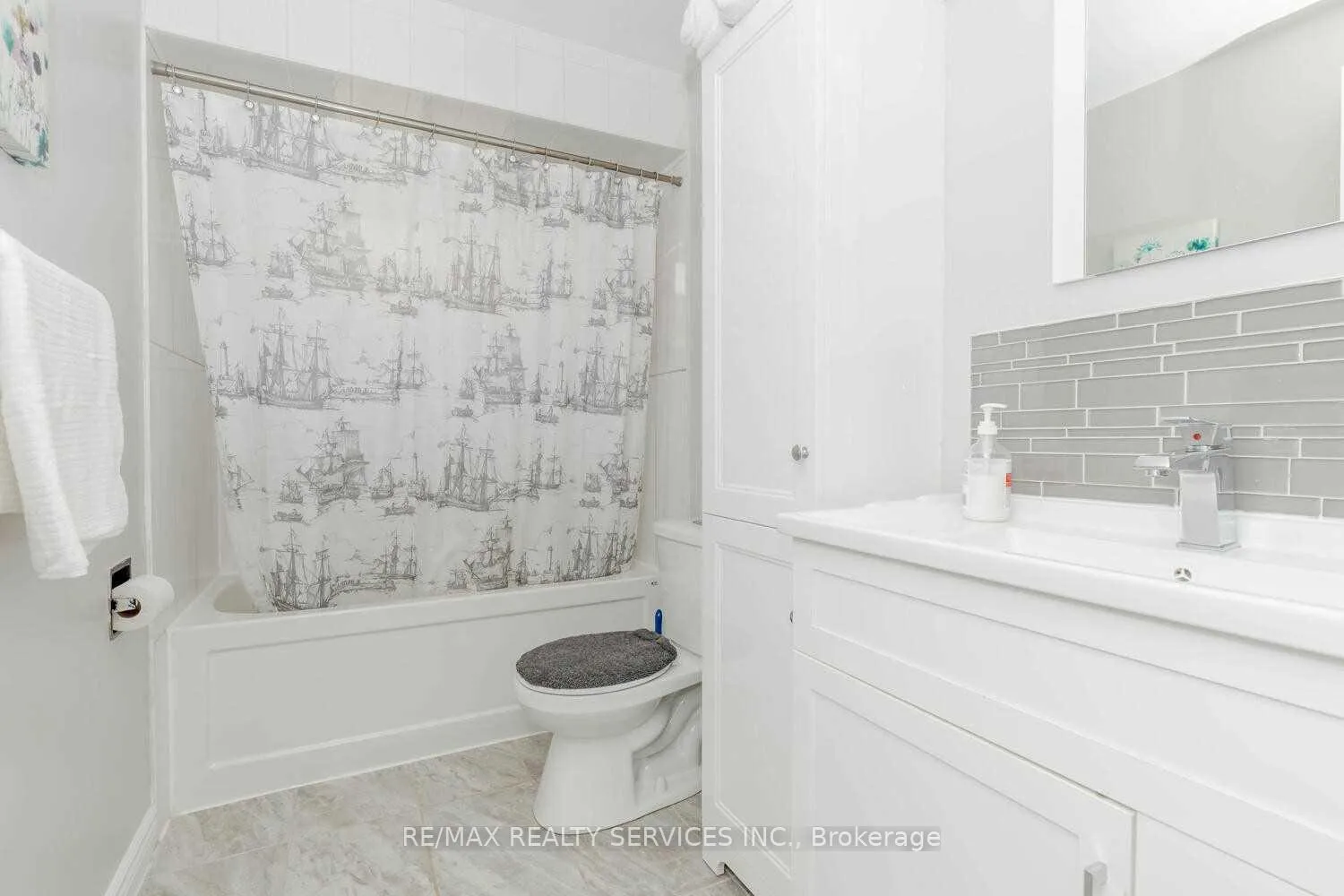 Photo 15 of Unit **Upper**, 89 Martindale Crescent, Brampton, Brampton West — HOMEH