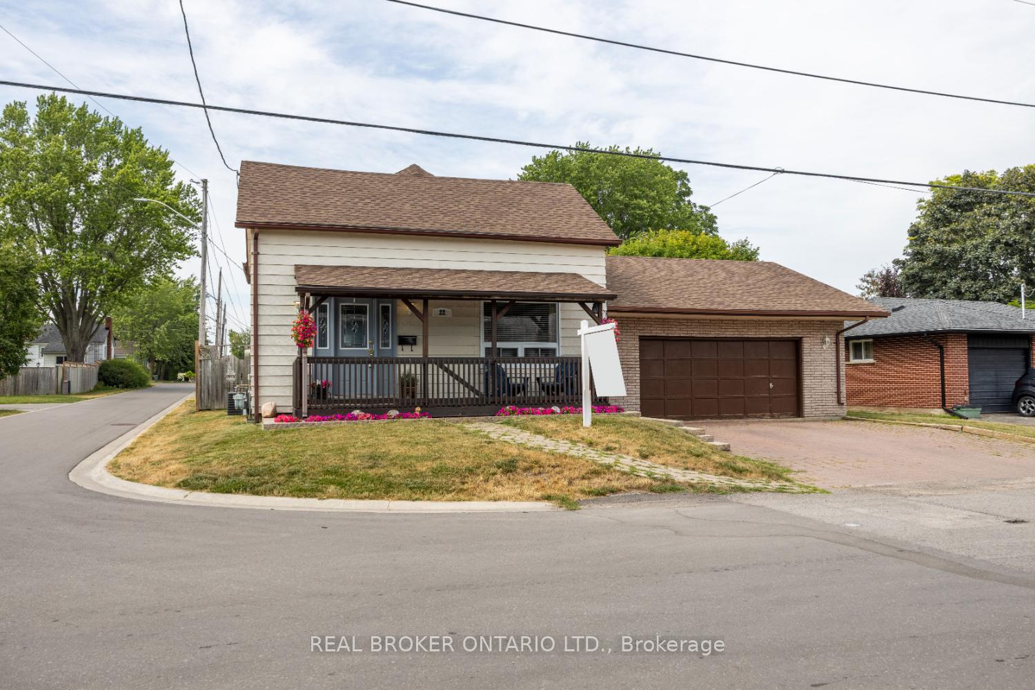 Photo 1 of 22 Second Street, Clarington, Bowmanville — HOMEH