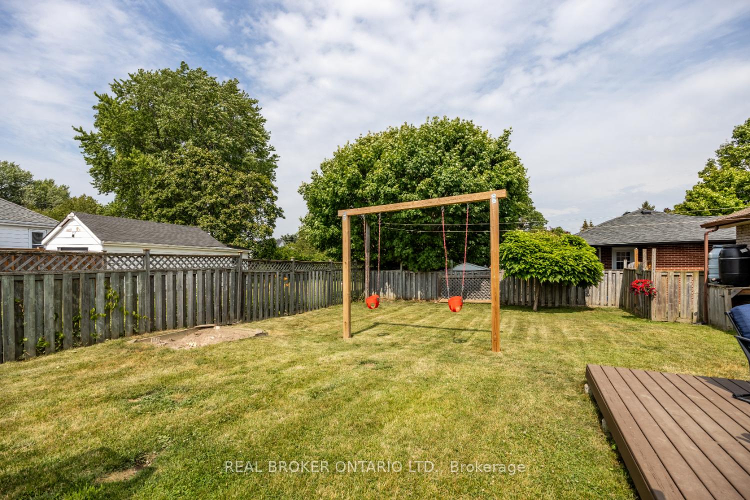 Photo 31 of 22 Second Street, Clarington, Bowmanville — HOMEH