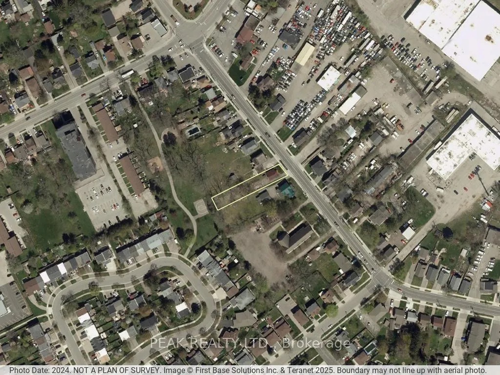 Photo 5 of 257 Mill Street, Kitchener — HOMEH