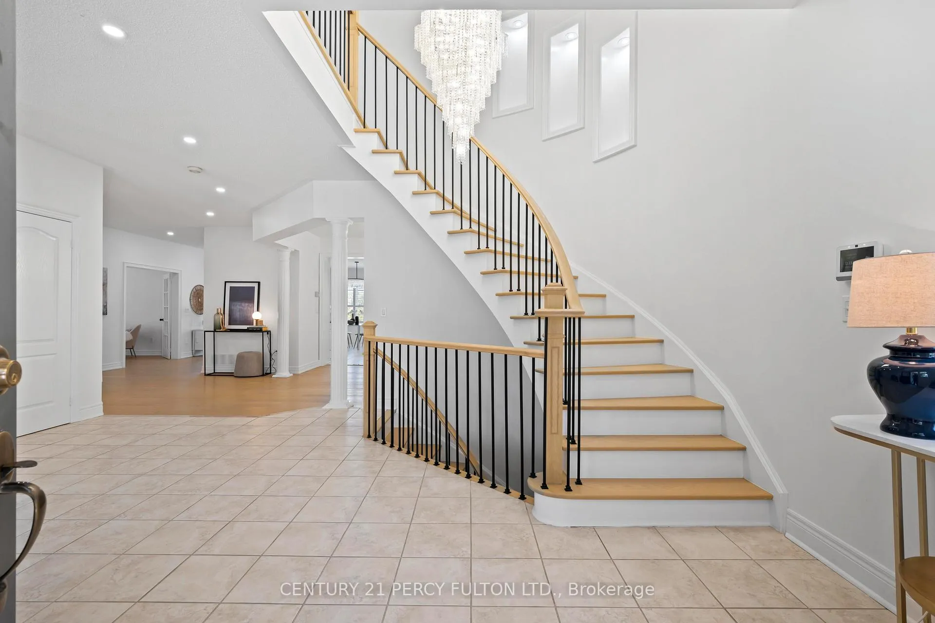 Photo 2 of 35 Donwoods Court, Brampton, Vales of Castlemore — HOMEH