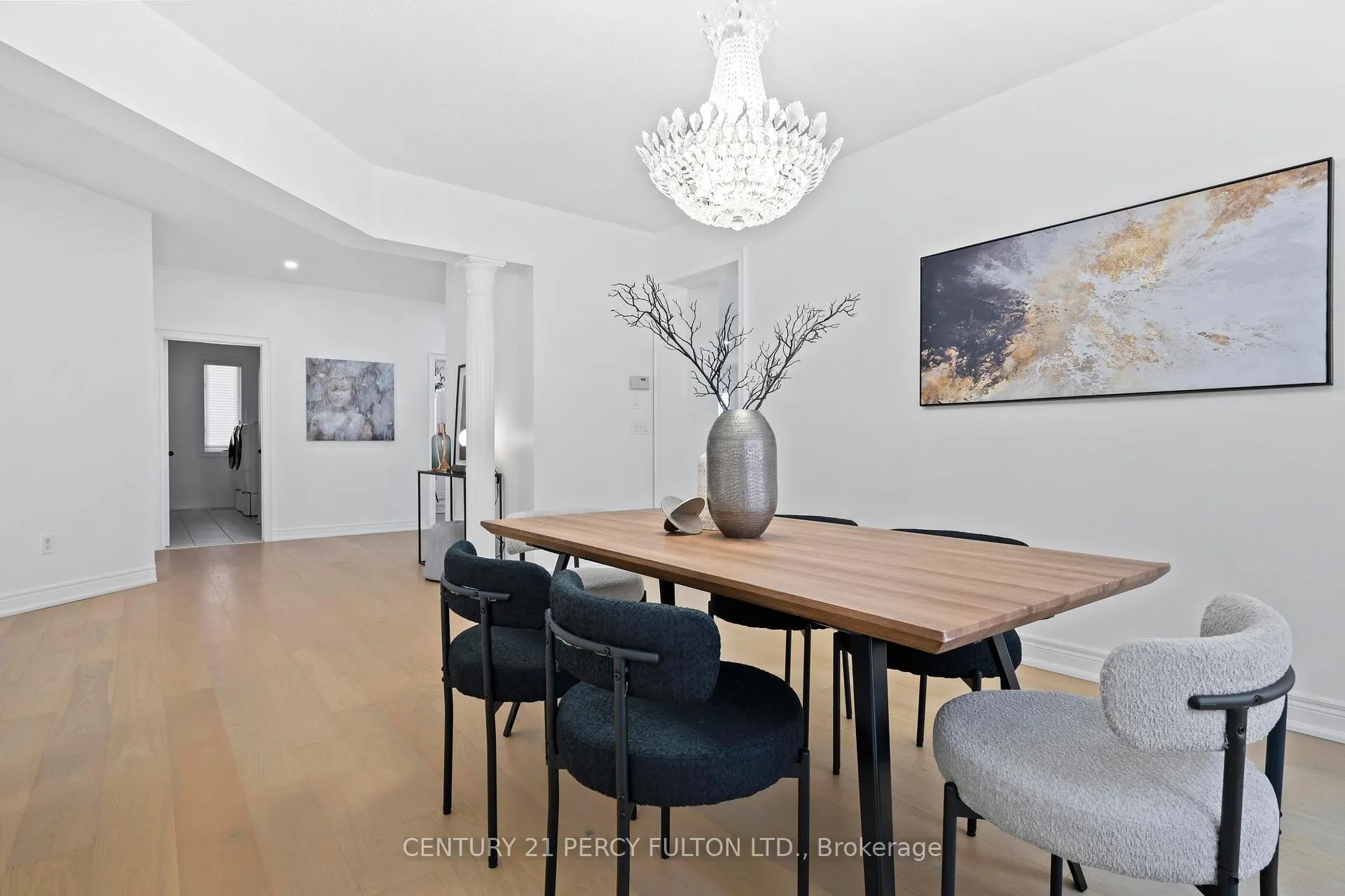 Photo 6 of 35 Donwoods Court, Brampton, Vales of Castlemore — HOMEH